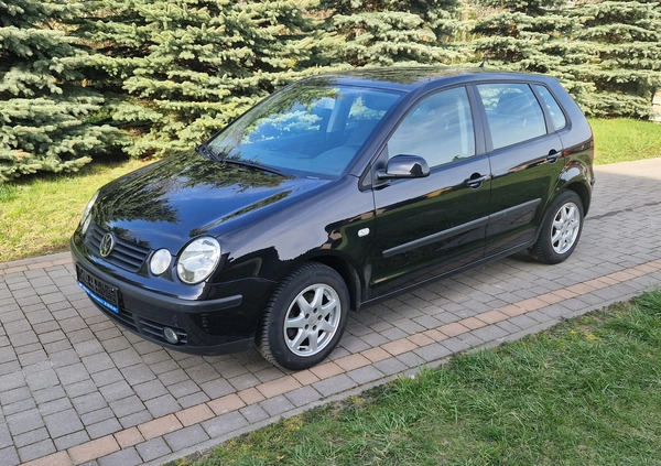 Volkswagen Polo cena 8500 przebieg: 238302, rok produkcji 2004 z Międzychód małe 137